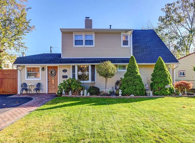 Roof replacement on Long Island, completed by Hempstead Remodeling